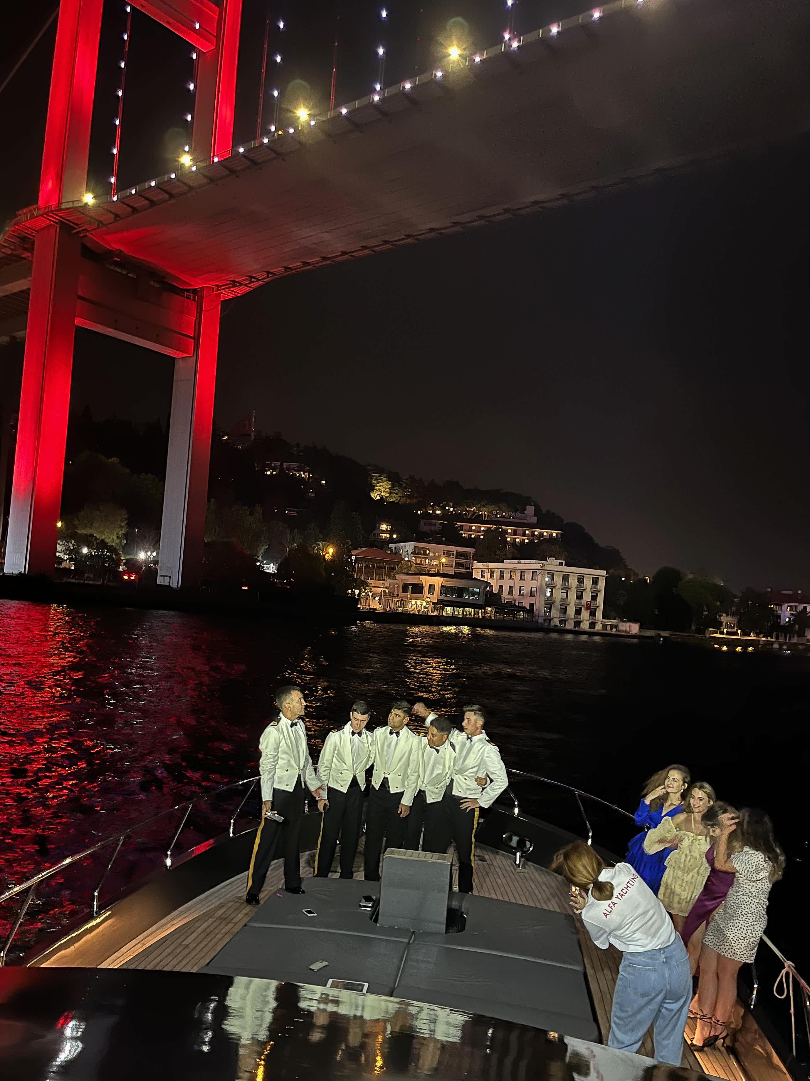 Yat Ana Fotoğrafı