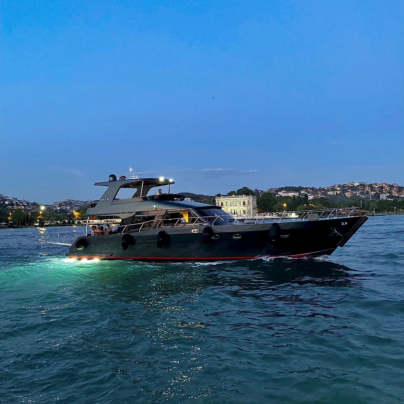 Yat Ana Fotoğrafı